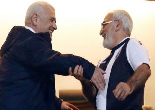 Άρχισε η προσέλευση των ΕΠΣ στη συγκέντρωση της αντιπολίτευσης
