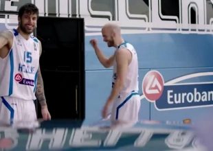 Το απολαυστικό making of του διαφημιστικού με Πρίντεζη και Καλάθη!