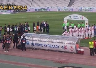 Οι χειραψίες του Μαρινάκη στους παίκτες της ΑΕΚ (pics)