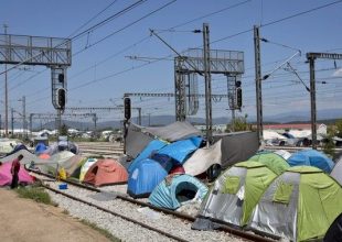 Ειδομένη: Ξεκίνησε η επιχείρηση εκκένωσης. Τρεις προσαγωγές αλληλέγγυων