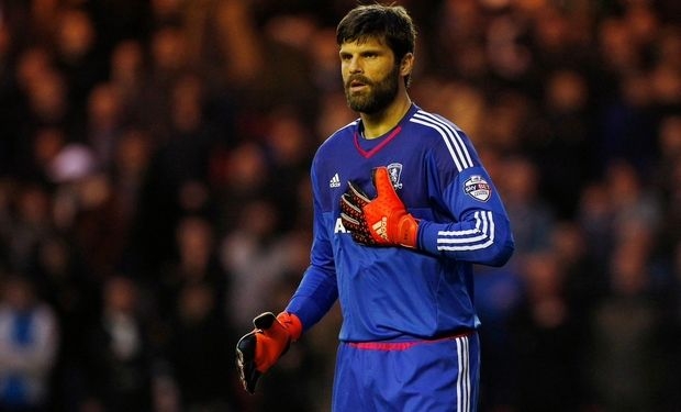 Στην κορυφή ο Dimi και περιμένει