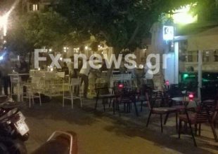 Νέα Φιλαδέλφεια: Επίθεση οπαδών (Ολυμπιακού;) με μηχανάκια και ζημιές σε καφετέρια