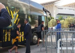 Η άφιξη της ΑΕΚ (vid)