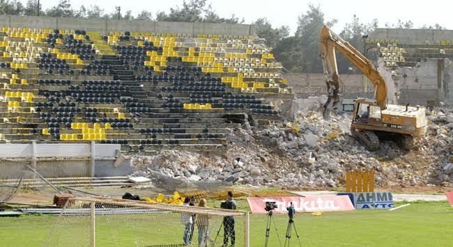 13 χρόνια χωρίς το σπίτι μας (vids)