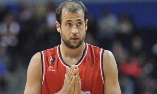 Γλυνιαδάκης: «Μακάρι να προκύψει κάτι με ΑΕΚ»