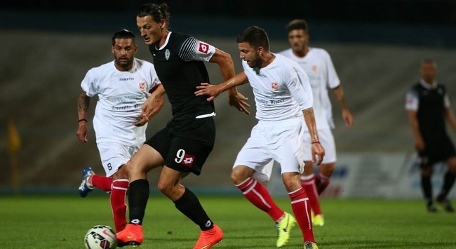 Ραντεβού AEK – Τζούριτς