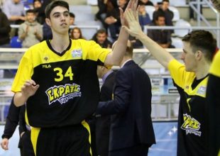 Ο Τσαλμπούρης μεγαλώνει