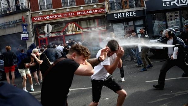 Απέλαση Ρώσων χούλιγκαν από τη Γαλλία