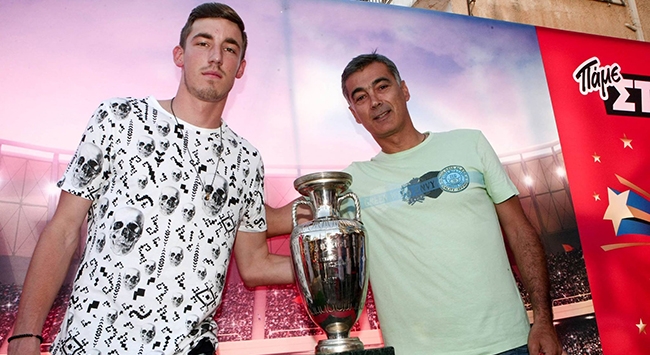 Άρωμα ΑΕΚ το EURO 2004
