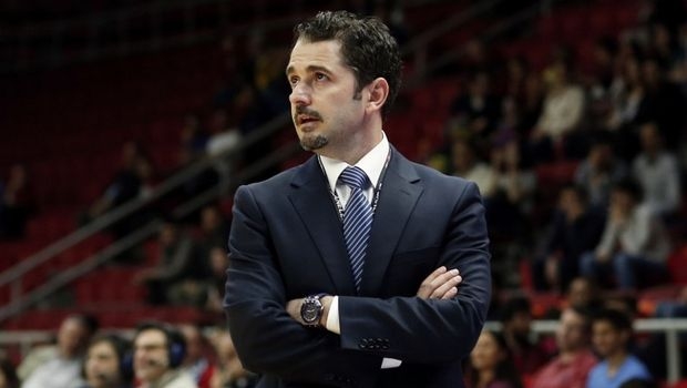 Νέος προπονητής της Άλμπα ο Τσακί