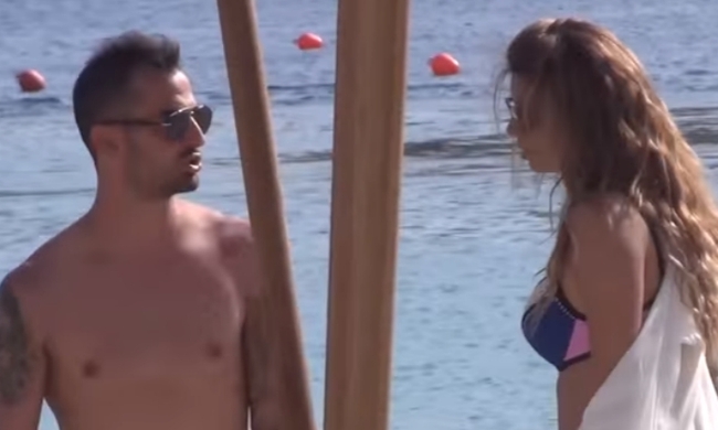 Φιλιά στη Μύκονο από Χατζίδου – Σοϊλέδη