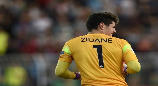 Ο γιος του Ζιντάν ίσως και να μην πήρε το ταλέντο του πατέρα του Ο γιος του Ζιντάν ίσως και να μην πήρε το ταλέντο του πατέρα του