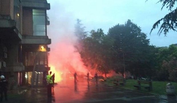 Ενέδρα θανάτου μεταξύ οπαδών στο Βελιγράδι