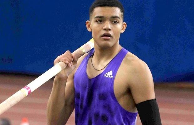 Παρά ένα άλμα μετάλλιο ο Καραλής στο Παγκόσμιο Παρά ένα άλμα μετάλλιο ο Καραλής στο Παγκόσμιο