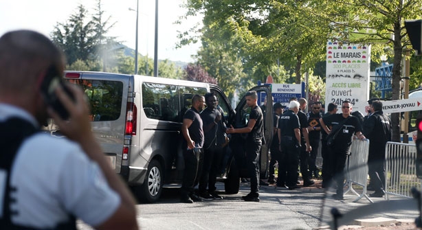 Σήμανε συναγερμός ένα ύποπτο αντικείμενο στο «Ζοφρουά Γκισάρ»