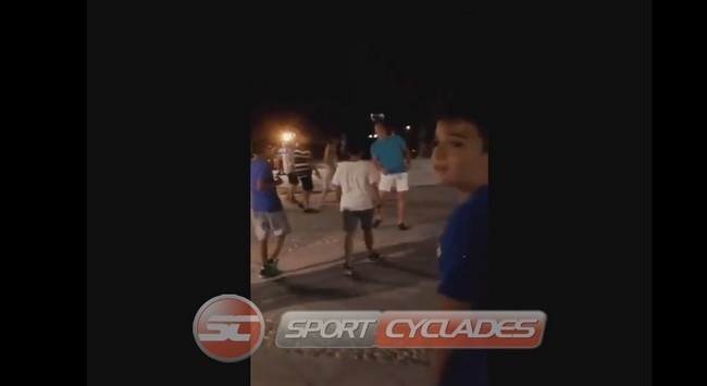 Μπαλίτσα με παιδιά στην Νάξο ο Λεβαντόβσκι (vids)