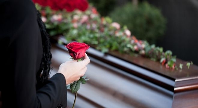 Έγινε κι αυτό: Ανεβλήθη κηδεία, λόγω λάθος νεκρού Έγινε κι αυτό: Ανεβλήθη κηδεία, λόγω λάθος νεκρού