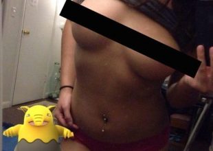Έβγαλε εξω το στήθος της όταν εμφανίστηκε το Pokemon (ΦΩΤΟ)