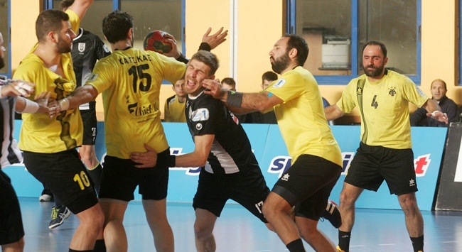 Πρέπει να συμπληρώσει το παζλ