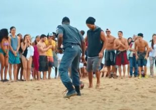 Επική διαφήμιση: Ο Ροναλντίνιο ξεφτιλίζει αστυνομικούς στο Ρίο