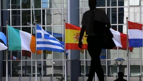 Η Κομισιόν εγκαλεί Ισπανία και Πορτογαλία για υπερβολικό έλλειμμα