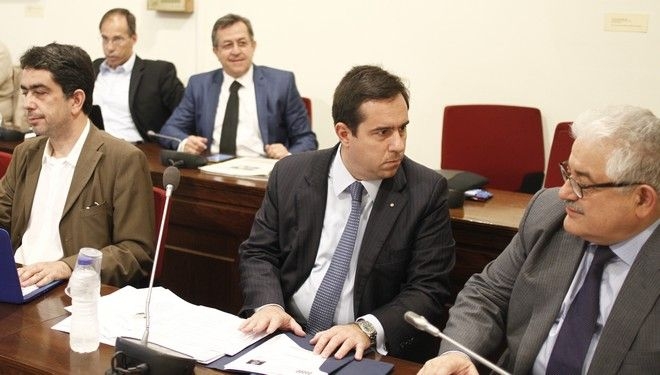 Καβγάς για τα μάτια των καναλαρχών στην Εξεταστική