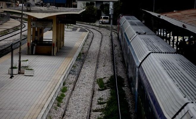 Χωρίς τρένα και προαστιακό από Δευτέρα