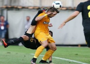 Γκολ και φάσεις από το Άρης – ΑΕΚ (vid)
