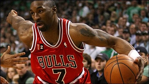 Ταράζει τα νερά με NBAερ!