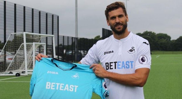 Στη Σουόνσι ο Γιορέντε