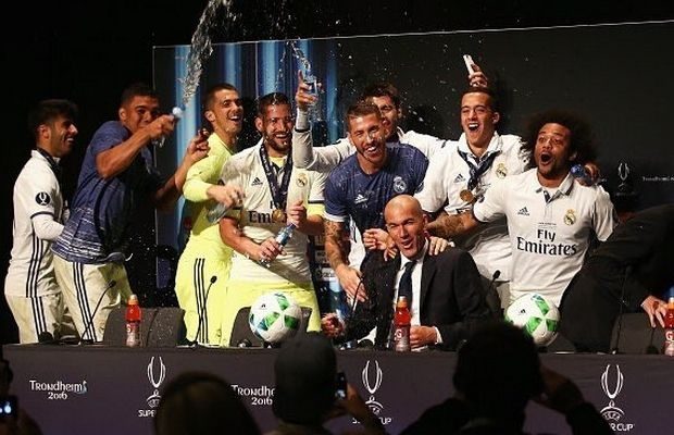 Εισβολή, λούσιμο σε Ζιντάν και τούμπα Μοράτα Εισβολή, λούσιμο σε Ζιντάν και τούμπα Μοράτα