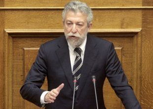 ΠΑΕ Ολυμπιακός: «Ο Κοντονής και οι υποβολείς του κάνουν το ποδόσφαιρο τσίρκο»