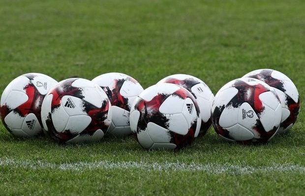 Φιλικά αντί για πρεμιέρα οι ομάδες της Super League Φιλικά αντί για πρεμιέρα οι ομάδες της Super League