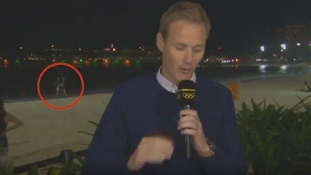 Ούρησε σε απευθείας μετάδοση!