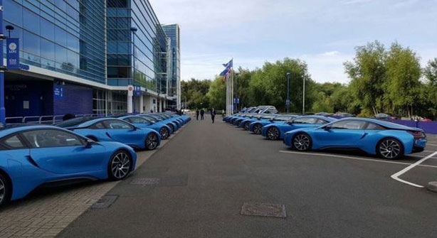 Το αφεντικό τρελάθηκε: Απίστευτη έκπληξη στους παίκτες της Λέστερ! Το αφεντικό τρελάθηκε: Απίστευτη έκπληξη στους παίκτες της Λέστερ!