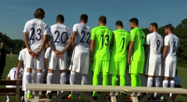 Το backstage της φωτογράφησης της Εθνικής