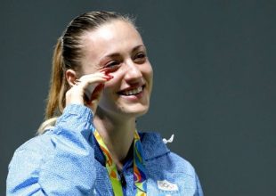 Η απονομή της Άννας Κορακάκη! (Video)