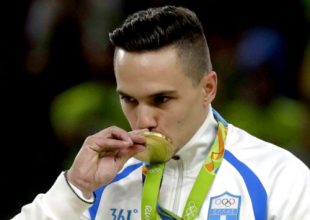 Στην Ελλάδα ο Πετρούνιας: «Κομμάτι του χρυσού μεταλλίου ανήκει στους Έλληνες» (pics)