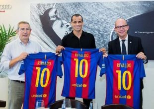 Υπέγραψε… ξανά στην Μπαρτσελόνα ο Ριβάλντο