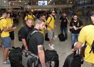 Πέταξε για Σλοβενία η ΑΕΚ (pic)