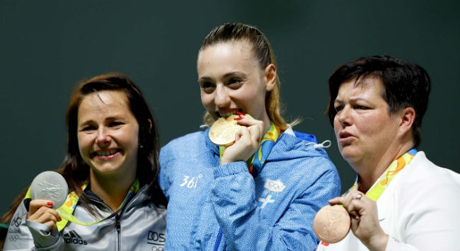 «Χρυσό» πιστόλι η Κορακάκη!