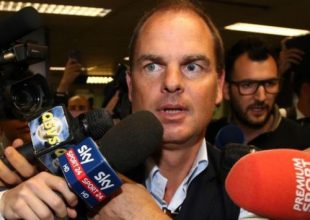 Ντε Μπουρ: “Χαρούμενος που είμαι στην Ίντερ”