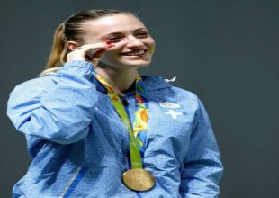 Σκοποβολή: Η Κορακάκη παραμένει πρώτη στην παγκόσμια κατάταξη