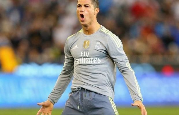 Ρονάλντο: “Τσάβι, πού παίζεις και πόσες Χρυσές Μπάλες έχεις;” Ρονάλντο: “Τσάβι, πού παίζεις και πόσες Χρυσές Μπάλες έχεις;”