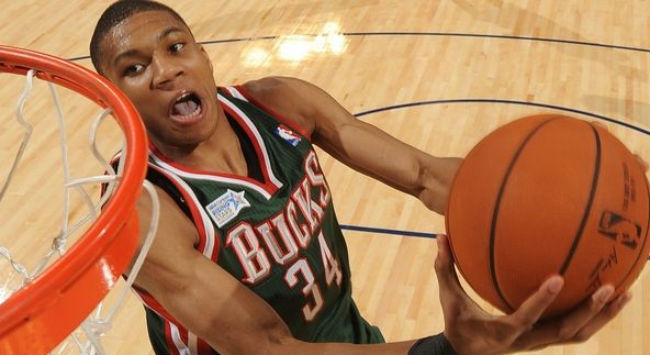 Μίδας ο Giannis με το νέο συμβόλαιο Μίδας ο Giannis με το νέο συμβόλαιο