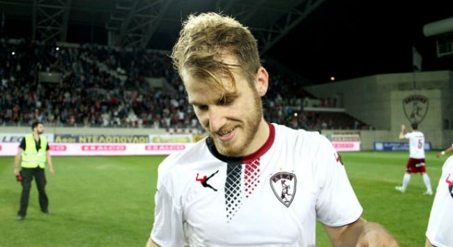 “Σούταρα χωρίς να σκεφτώ” “Σούταρα χωρίς να σκεφτώ”