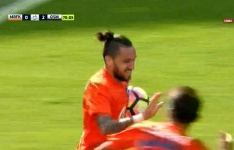 Δυο γκολ ο Ναπολεόνι, κορυφή η ομάδα του!