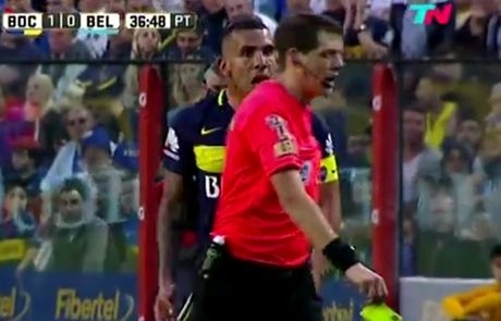 Έβρισε την αδερφή διαιτητή ο Τέβες