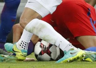 Πήγε να κόψει τη μπάλα στον Κέιν ο Σκρτελ