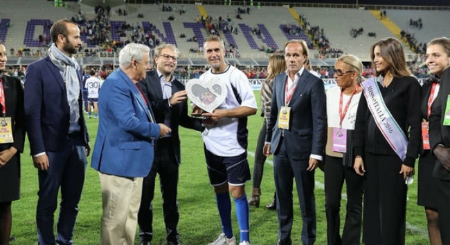 Χατ τρικ ο Μπατιστούτα στο φιλικό προς τιμήν του